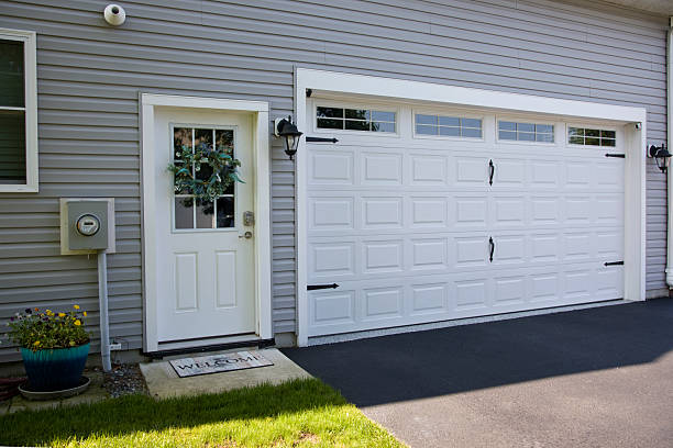 24/7 Emergency Garage Door Panel Replacement experts in Natrona County County, WY